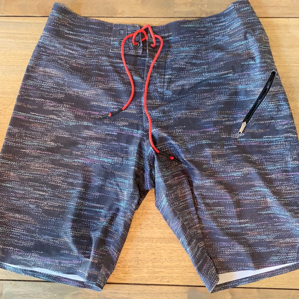 Lululemon board shorts